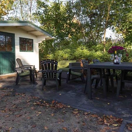 6-Persoons Chalet In Voorthuizen Op De Veluwe Exterior photo