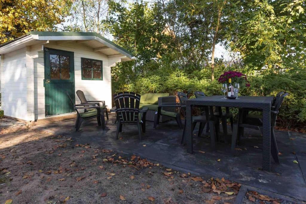 6-Persoons Chalet In Voorthuizen Op De Veluwe Exterior photo